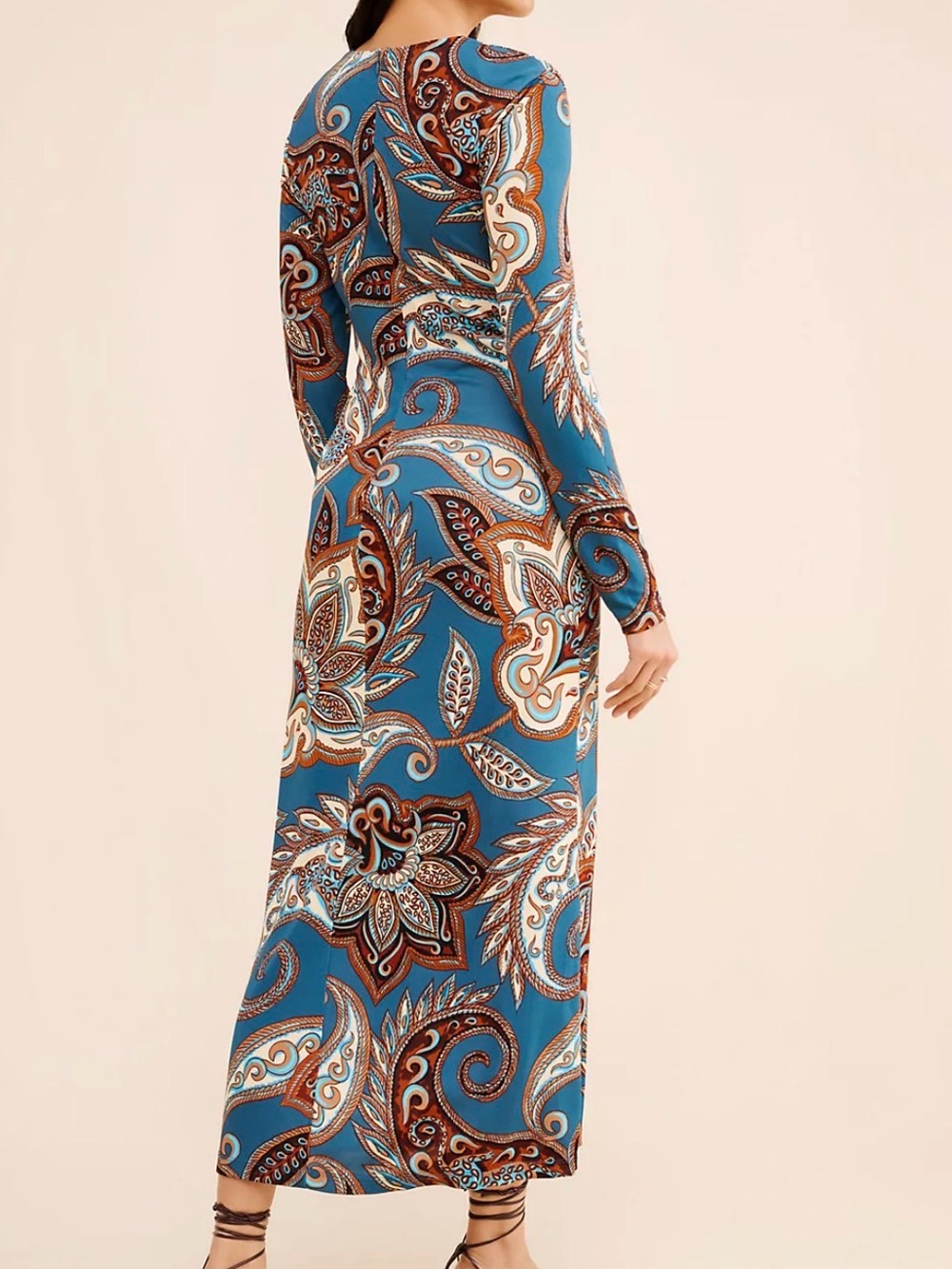 FARM Rio Wonderful Bouquet Midi Dress - Picture 2 of 3